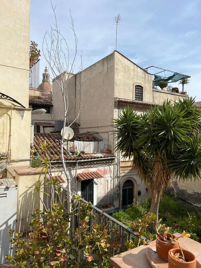 Bnb San Barnaba CTA 3*,